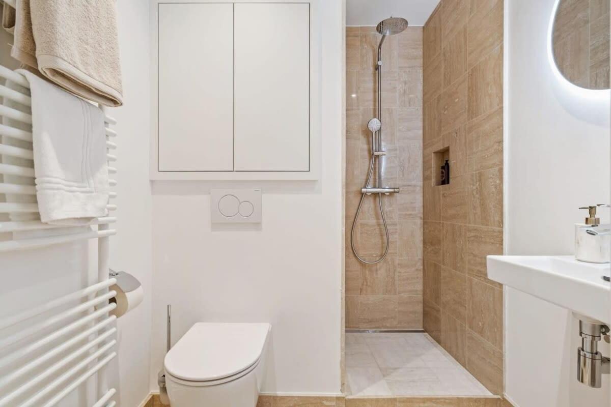 Modern Studio With King Bed, Walk To Attractions 卢森堡 外观 照片