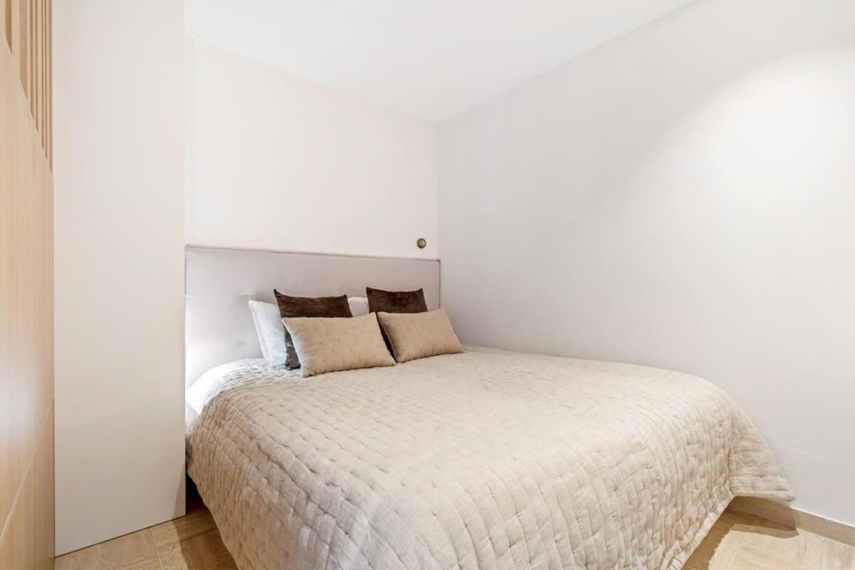 Modern Studio With King Bed, Walk To Attractions 卢森堡 外观 照片